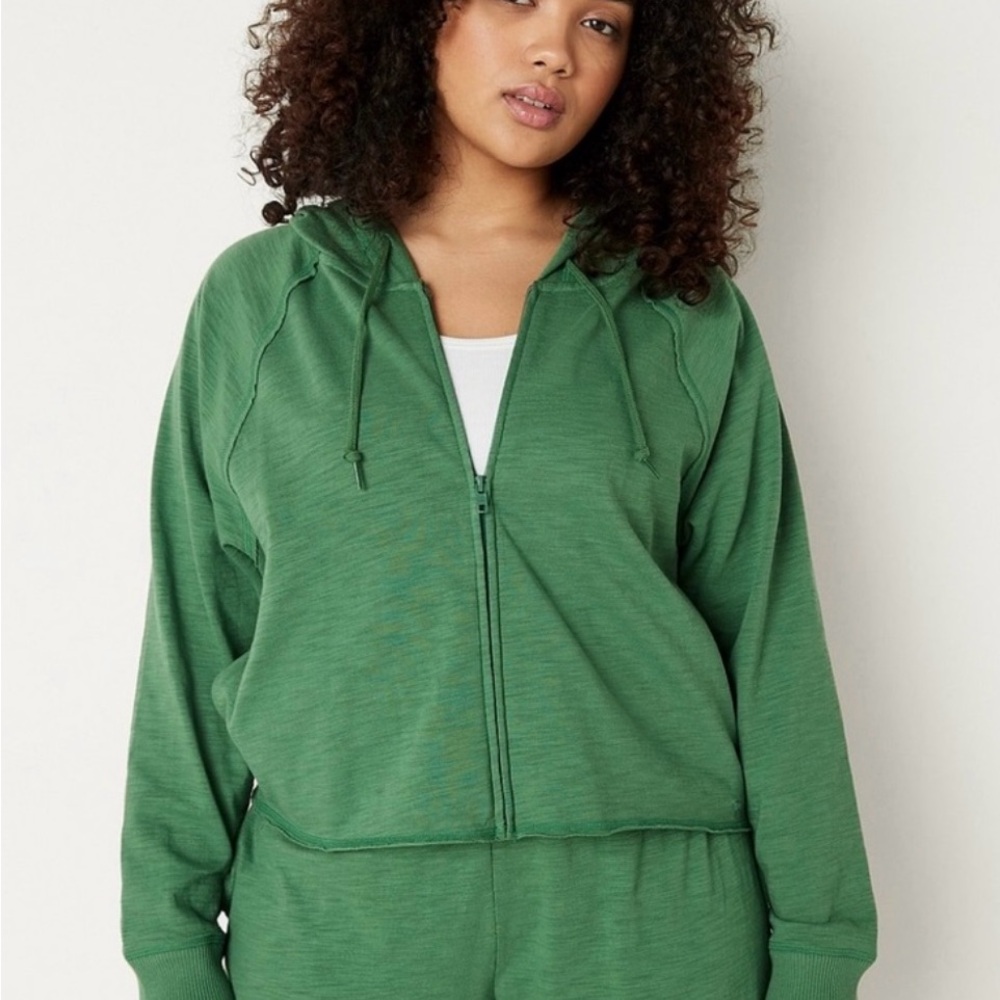 VS Pink Zip-Up Hoodie New XL